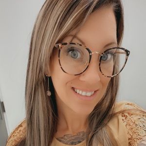 Meet your Posher, Dannielle